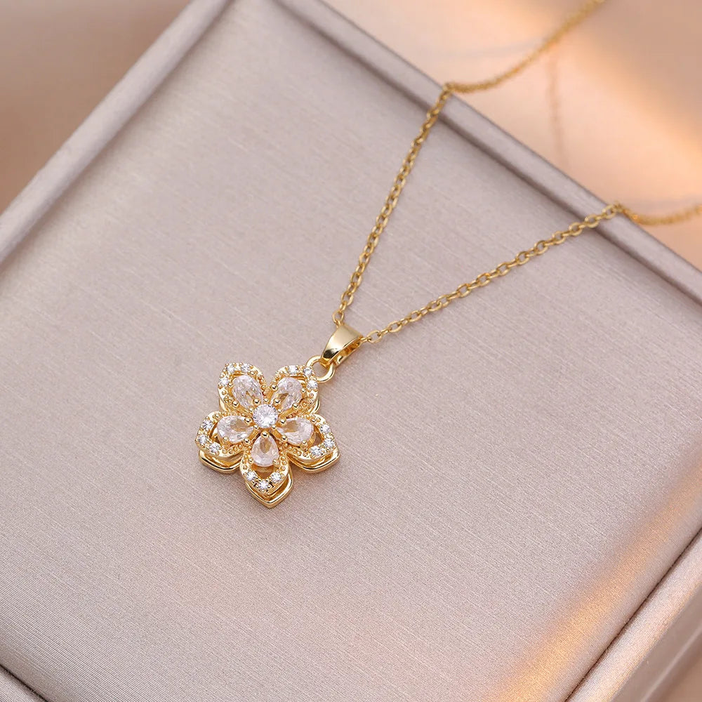 BloomSpin-Zircon Flower Necklace 🌸💎 Elegance in Motion
